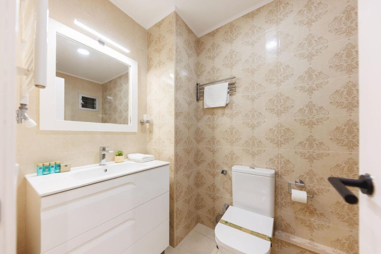 Bravissimo Figuerola, Spacious 3-Bedroom Apartment Girona Zewnętrze zdjęcie